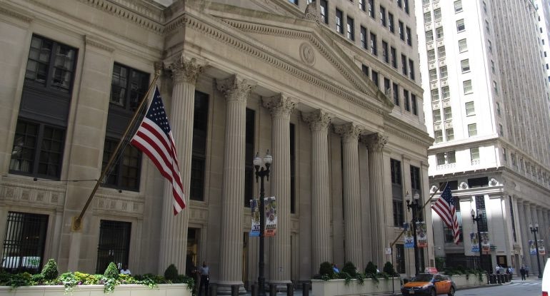 Federal_Reserve_Bank_of_Chicago,_Chicago,_Illinois_(9179351109) Federal_Reserve_Bank_of_Chicago,_Chicago,_Illinois_(9179351109)